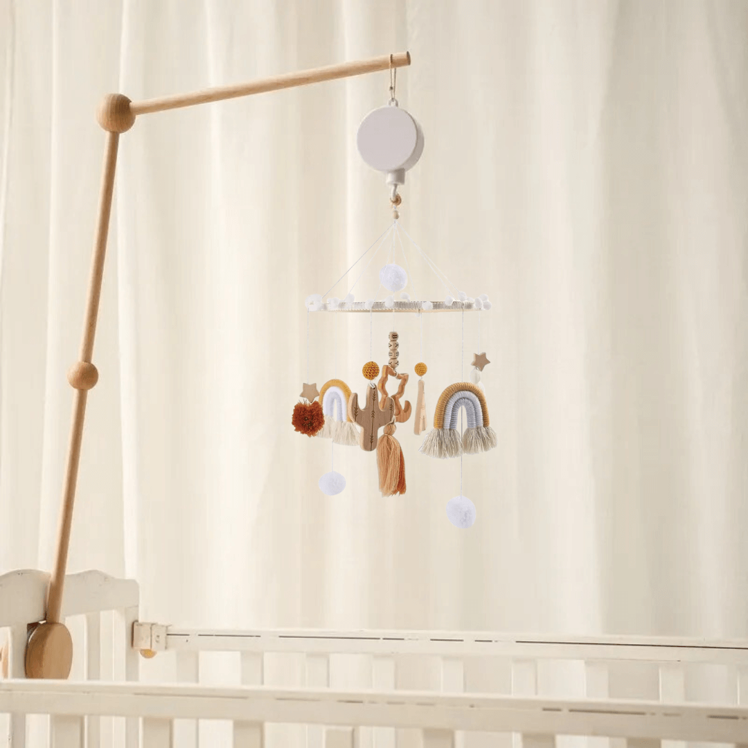 Mobile musical de lit bébé bohème avec des arcs-en-ciel