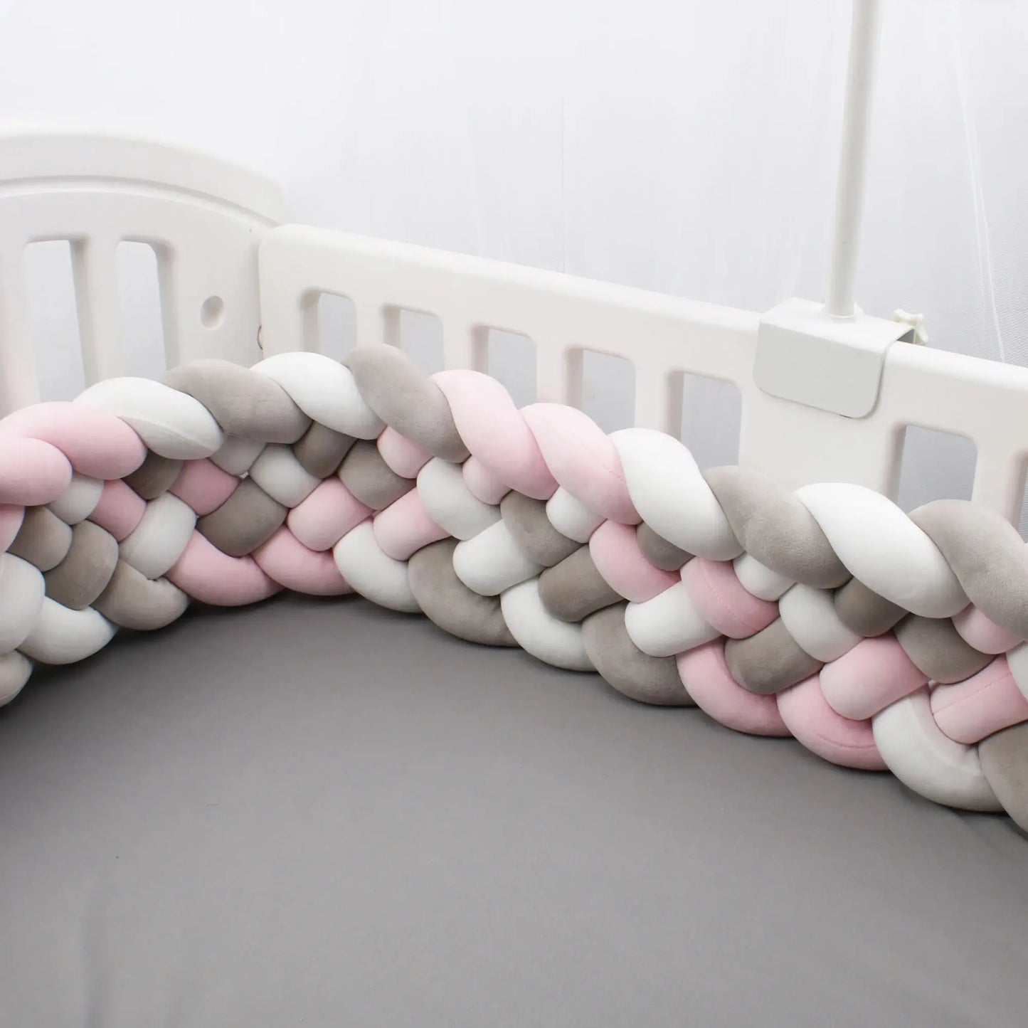 Tresse de lit pour bebe rose et gris six brins